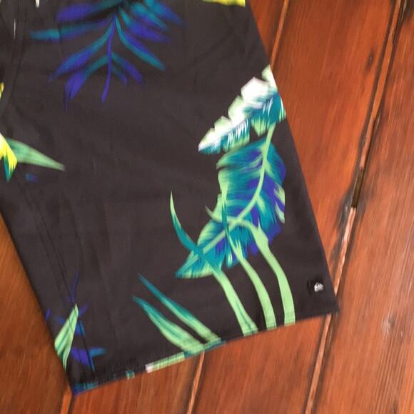 Quiksilver elastic drawstring waist lined cargo board short swim trunks sz M - Picture 3 of 6